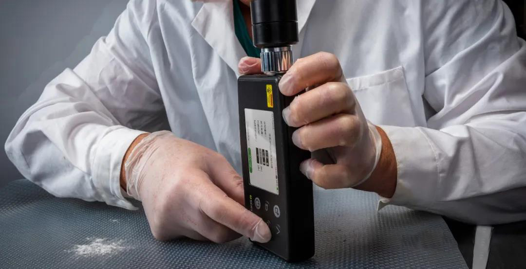 使用拉曼光譜儀高效鑒別危險化學(xué)物質(zhì)