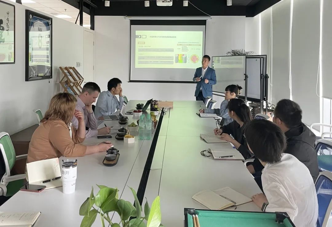 <a href='http://fsaowin.com/Ppzq/atomtex.html'>白俄羅斯ATOMTEX</a>的IVAN MIAKOTA