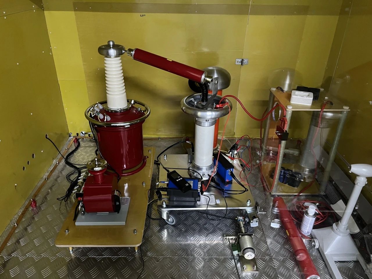 MPD800 通用局部放電測(cè)量與分析系統(tǒng)