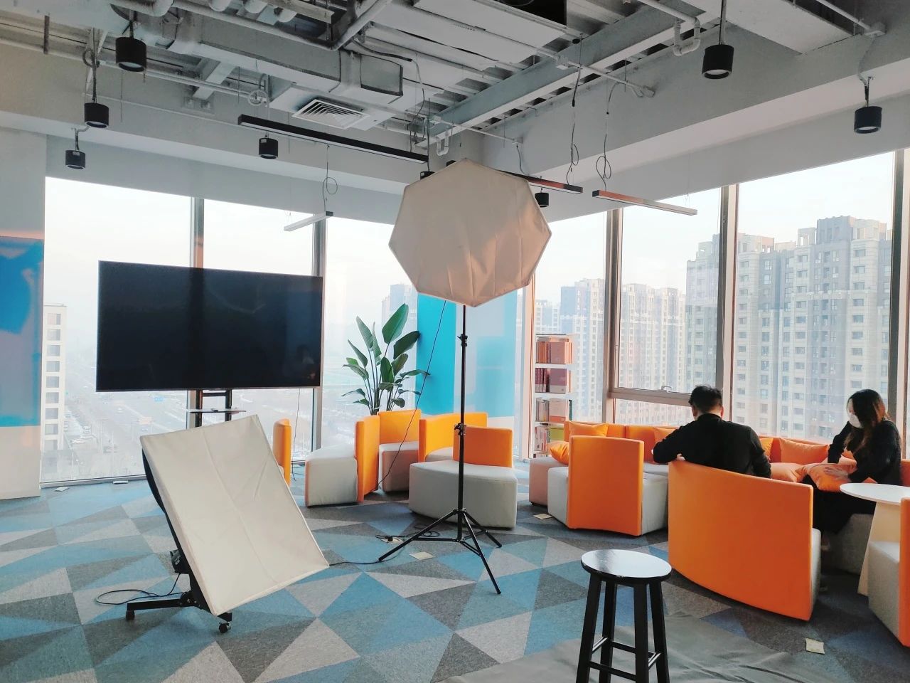 康高特拍攝職業(yè)照片 康高特拍攝職業(yè)照片