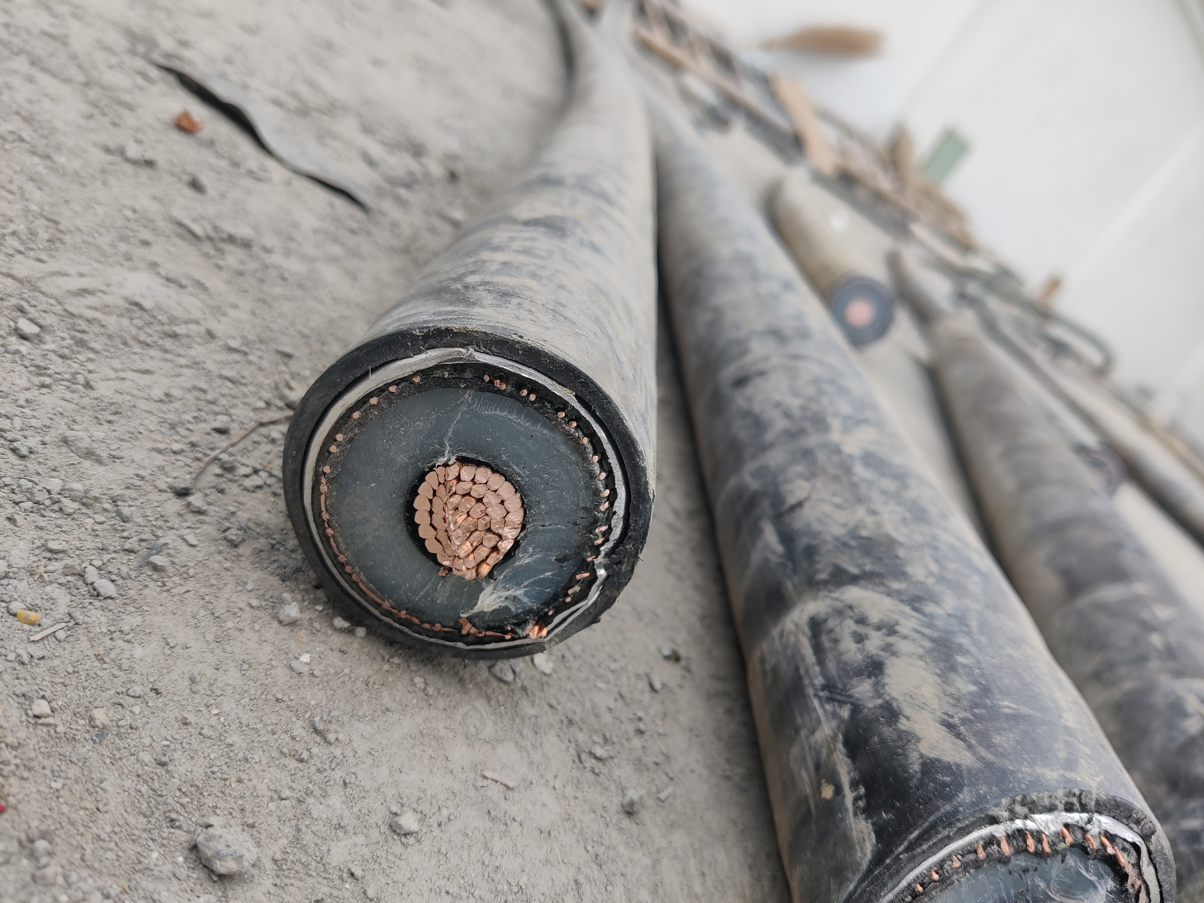 <a href='http://fsaowin.com/Ppzq/ersted.html'>電纜故障定位儀</a>