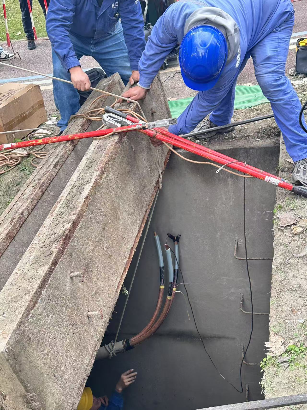 <a href='http://fsaowin.com/Ppzq/ersted.html'>電纜故障定位儀</a>現(xiàn)場(chǎng)