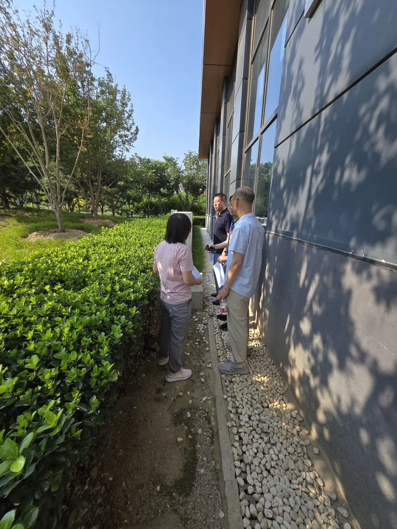 AT2327 區(qū)域輻射監(jiān)測(cè)報(bào)*系統(tǒng)