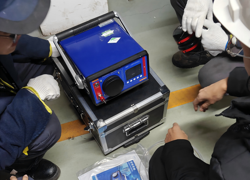 朝露 精密智能露點儀